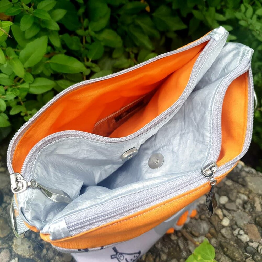 Umhängetasche REZITA (2 Reißverschlusspositionen)