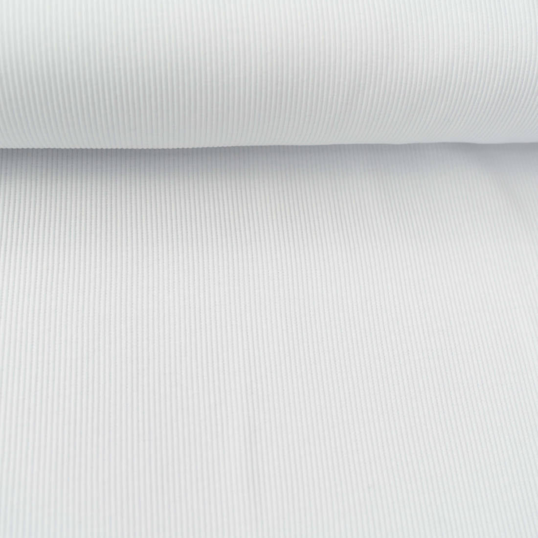 221014 Rollkragen Pulli PERAN 016 2048px