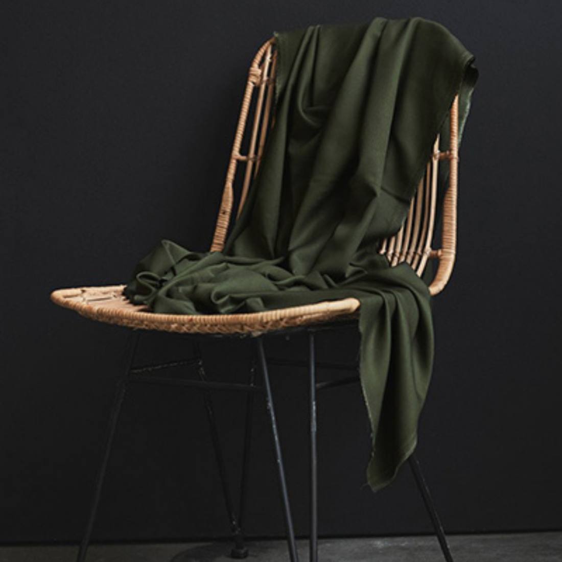 AX4025_0-EcoVero-Viskose-khaki