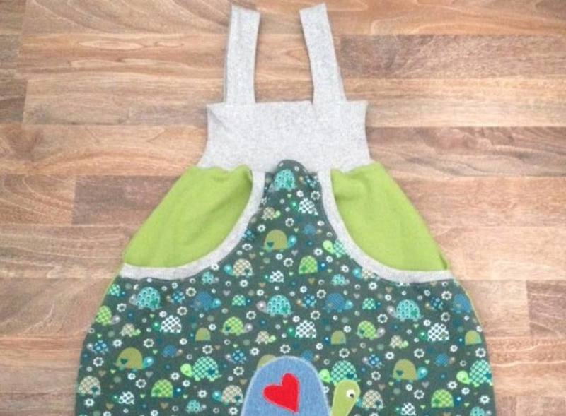 Strampelsack naehen MiniPux Naehfrosch4