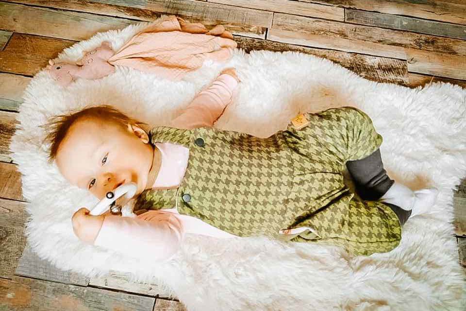 TONYY-MINI-Edpasu-boy-Latzhose cr