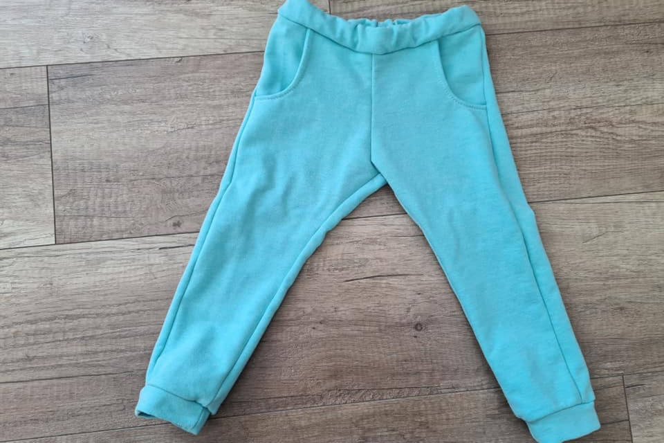 baby jogginghose naehen 20