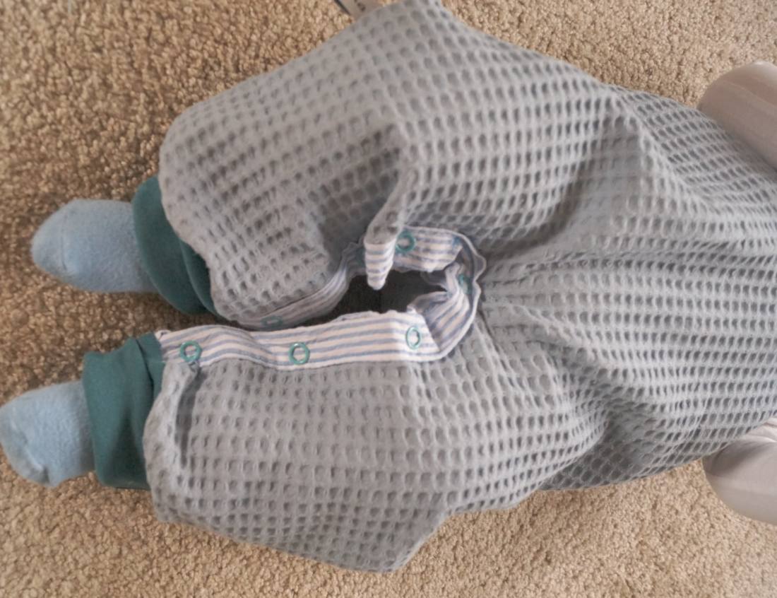 latzhose-baby-naehen-25