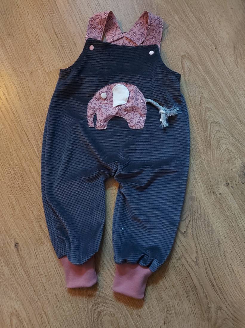 latzhose-baby-naehen-41