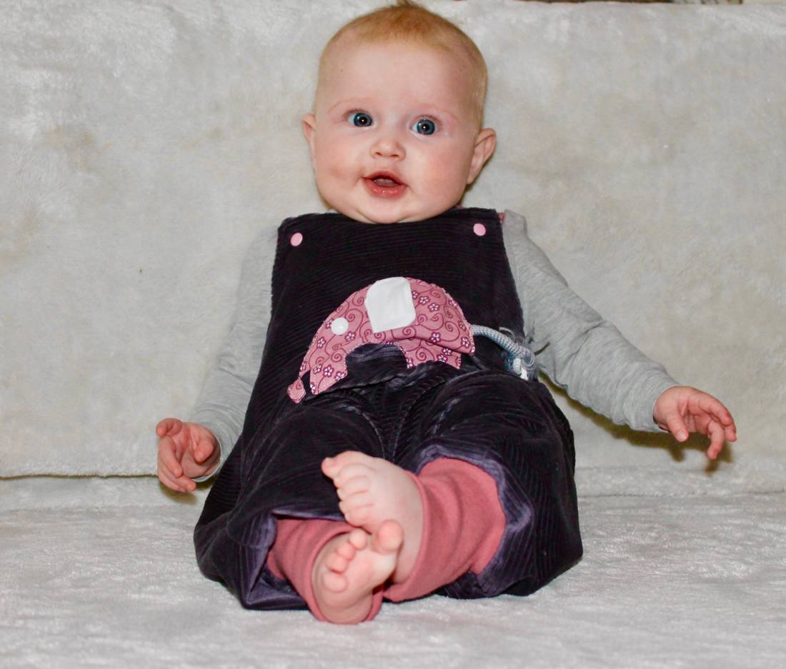 latzhose-baby-naehen-67