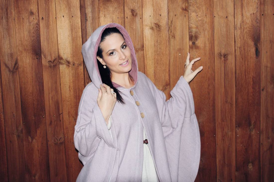 poncho naehen 12
