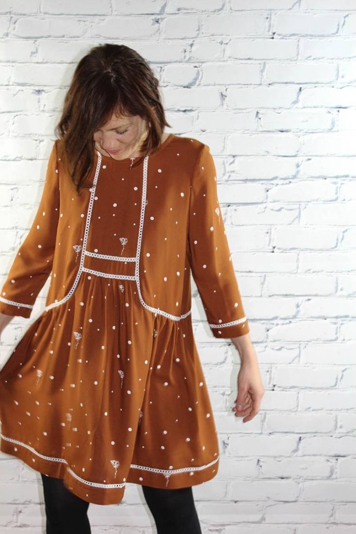serge-de-viscose-poppies-caramel2