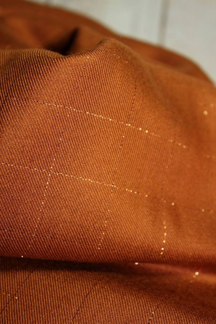 tissu-serge-carreaux-caramel-lurex-dore-autres-metrages
